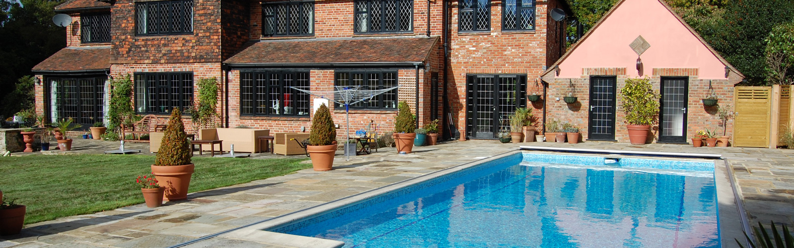 Outdoor swimming pools Buckland Pool Reigate Surrey