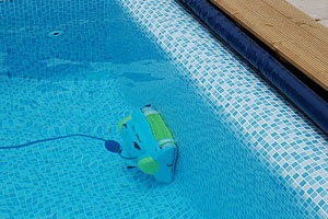 Swimming pool cleaning equipment Surrey