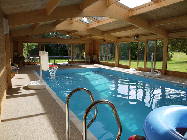 Swimming pool builders in Reigate, Surrey